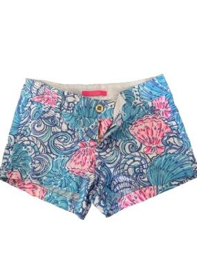 Lilly Pulitzer size 0- Walsh shorts in the "Blue Haven Raising Shell" print.